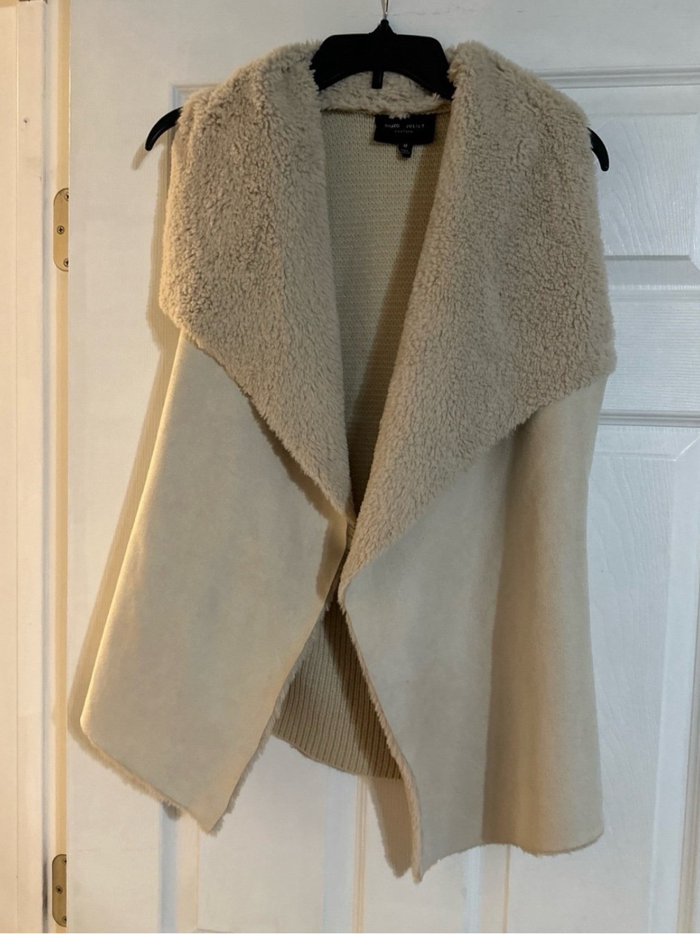 Romeo + Juliet Couture Faux Fur/Suede Cream Sweater Knit Back Open Vest Sz M
